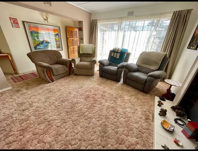 3 BEDROOM HOUSE FOR SALE IN KENMARE